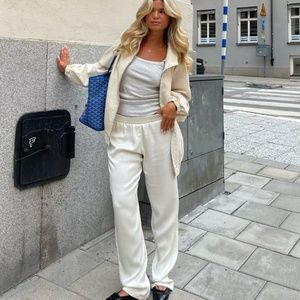 Djerf Avenue Dream Pants in Cloud